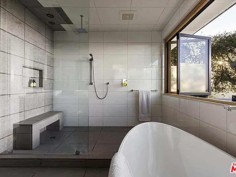 2715 Edwin Pl — Photo 27