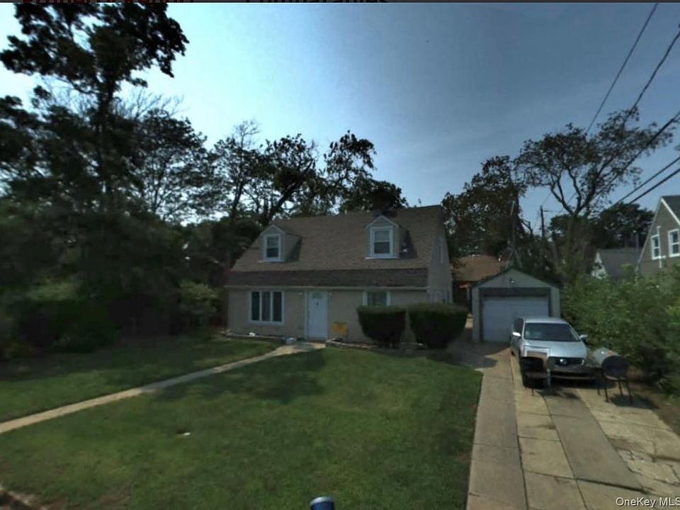1st image of 4 Clover Lane