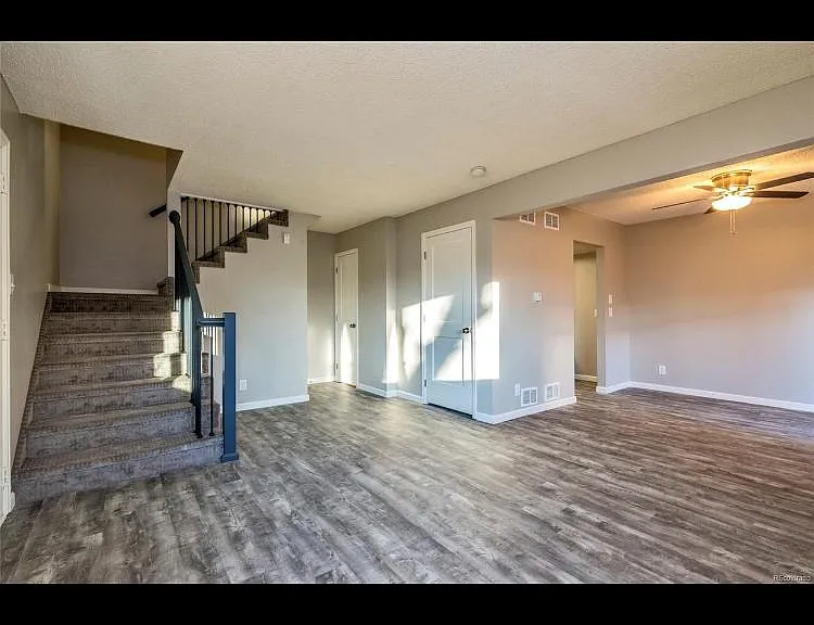 1135 S Oneida St #B — Photo 6