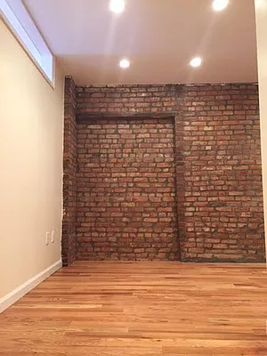 Rented by Mason Real Estate | media 18