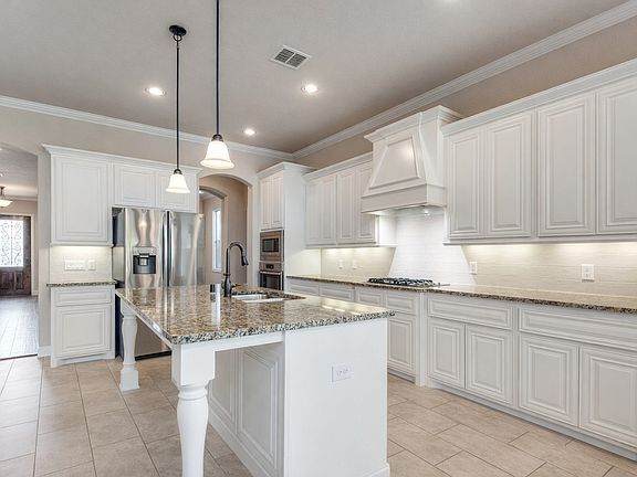 3rd image of 1108 Melcer St