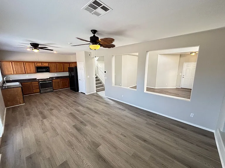 10413 Orange Port Ct — Photo 12