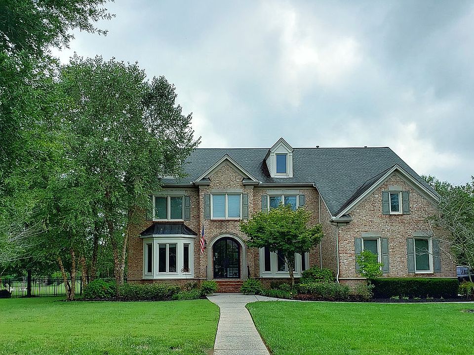 2nd image of 1401 Mentelle Dr