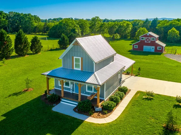 140 Barefield Ln, Rock Spring, GA 30739