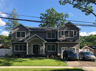 10 Cleveland Ave, Massapequa, NY 11758