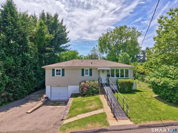 28 Vittorio Street, Watertown, CT 06779