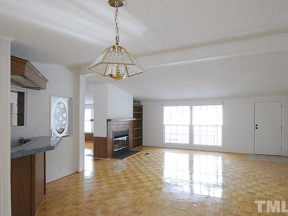 3rd image of 2513 Lannie Dr