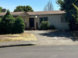 1628 NW Sugarmaple Ct, McMinnville, OR 97128
