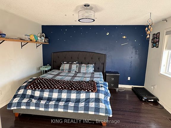 5th image of 18 Eastlake Rd