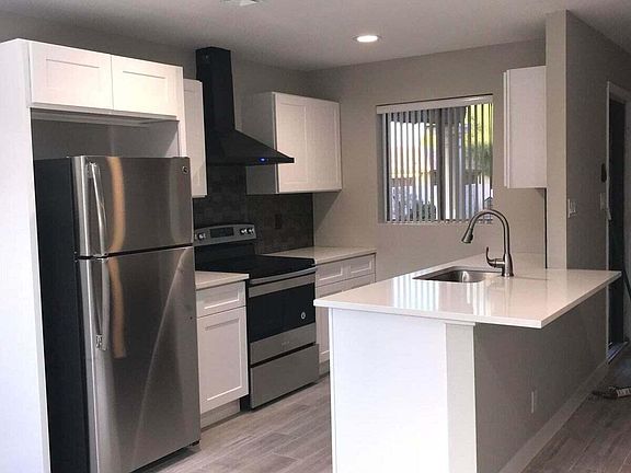 2nd image of 9020 W HIGHLAND Avenue #20