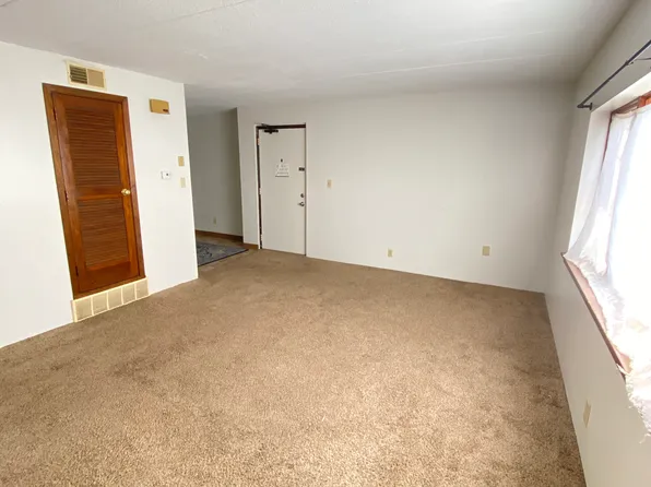 1300 S 13th St, Lincoln, NE