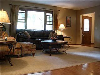 2nd image of 605 Jefferson Cir