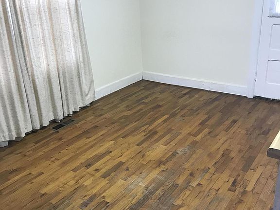 Image 3: Dining Room