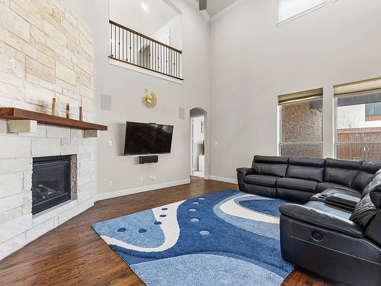 10611 Ferdinand Vw — Photo 6