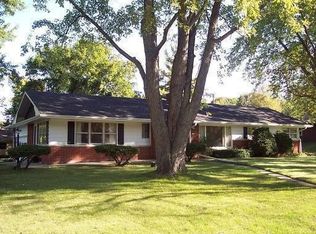 2360 Kevenauer Dr, Brookfield, WI 53005