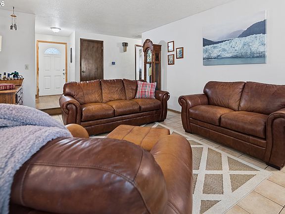 5th image of 6777 Oakridge Dr