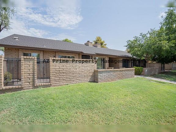3rd image of 18 W Concorda Dr APT 104