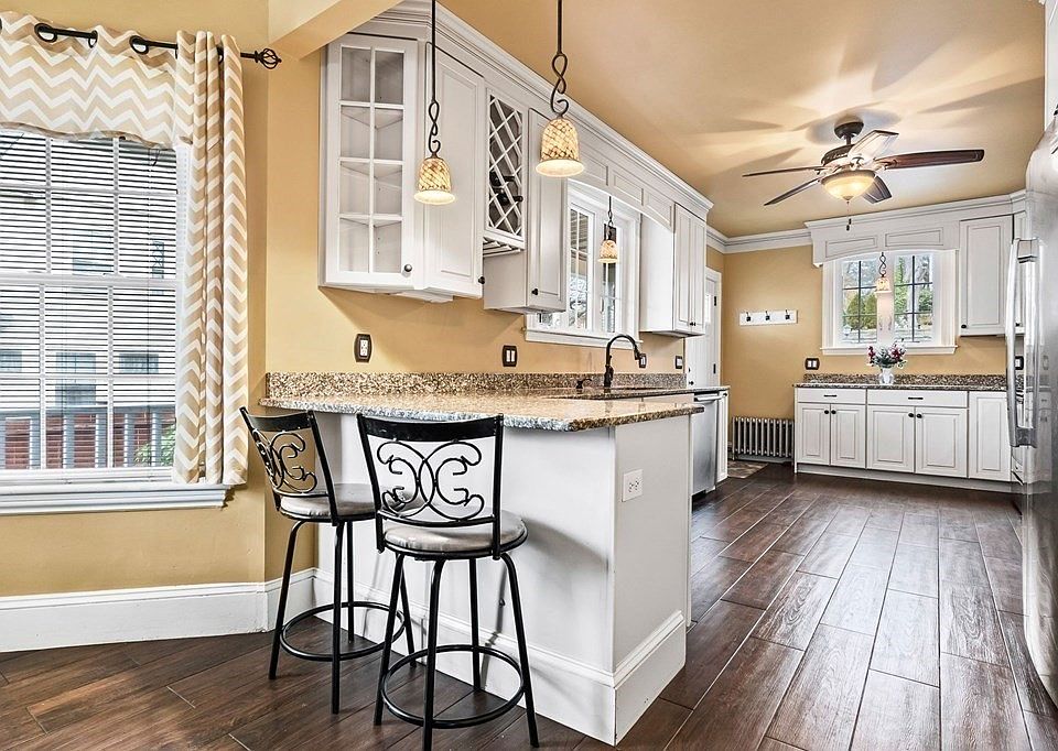 4 Poplar St, Danvers, MA 01923 Zillow