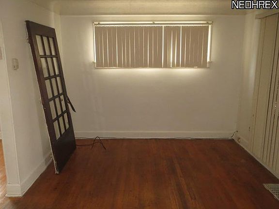 3rd image of 1301 E 186th St