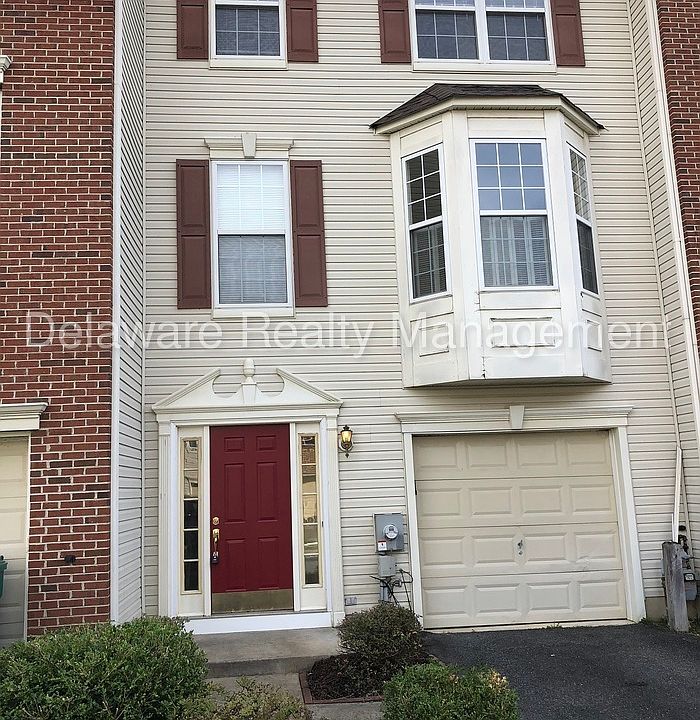 1st image of 3 Brittany Ln