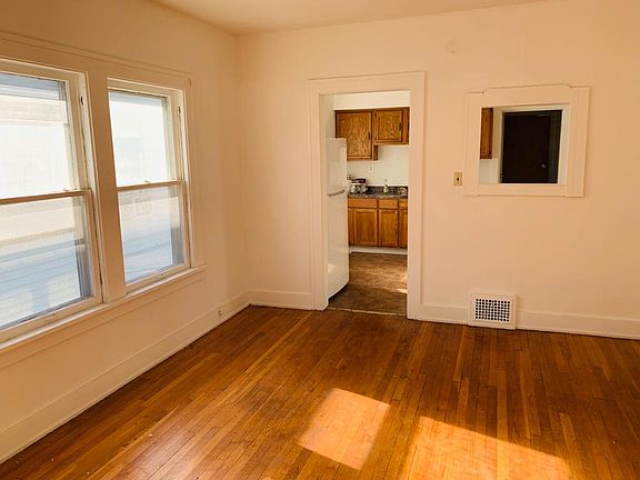 3rd image of 1456 E 204th St