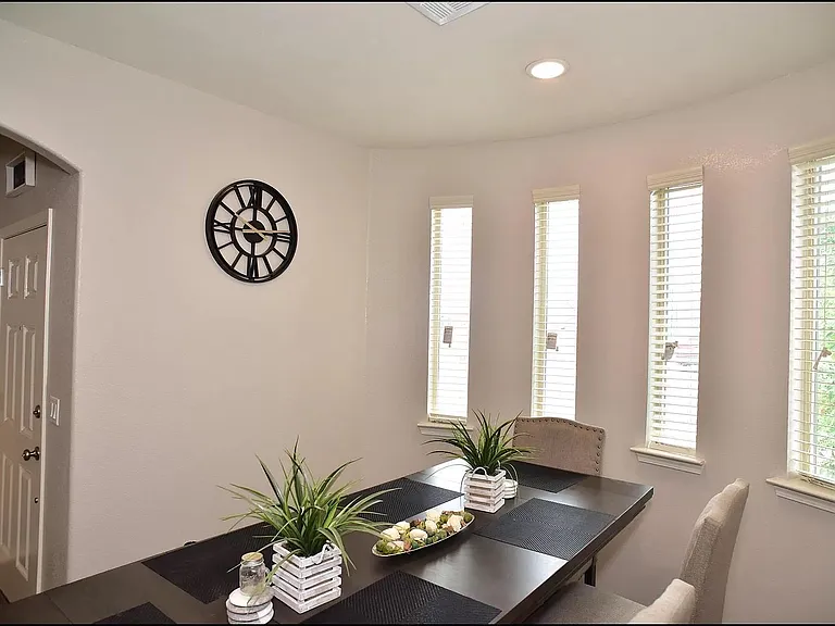 1016 Seahawk Pl — Photo 4