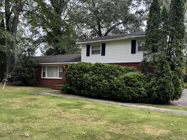 815 Westwood Dr, Tullahoma, TN 37388