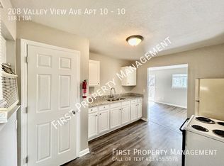 208 Valley View Ave APT 10, Red Bank, TN 37415