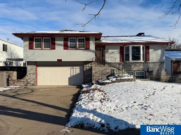 7363 Yosemite Dr, Lincoln, NE 68507