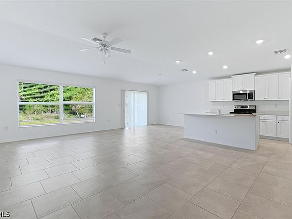 2nd image of 3911 Treasure Oak Way