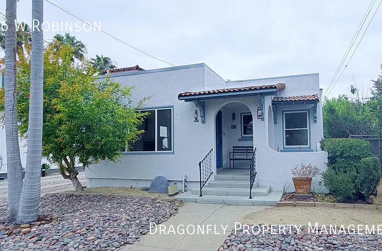 236 W Robinson Ave — Photo 1
