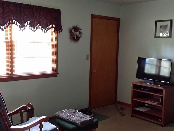 Dining room/family room