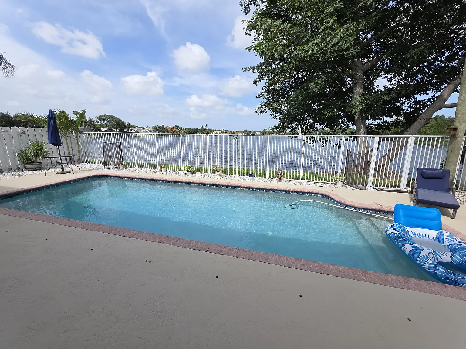 3 bed, 2.5 bath, 1664 sqft, $4,675 — Photo 3