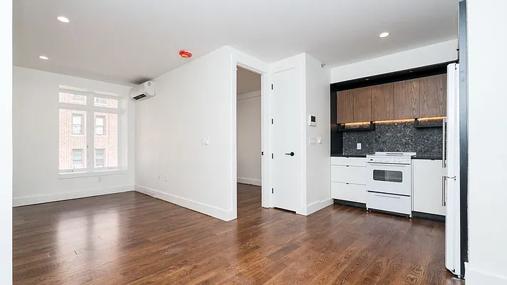Rented by Nooklyn NYC LLC | media 25