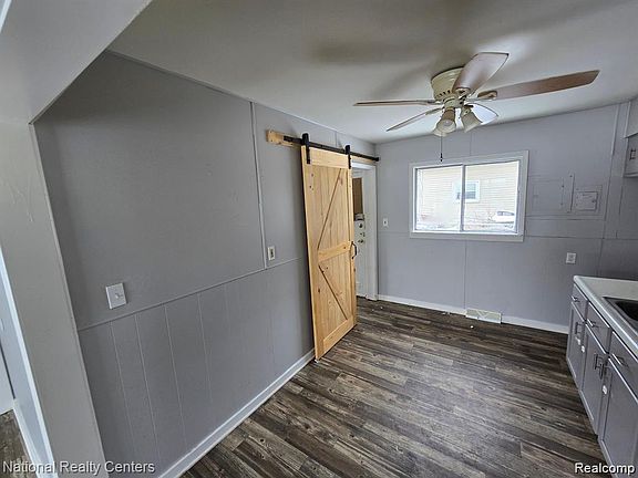 4th image of 32004 Cheboygan Ct