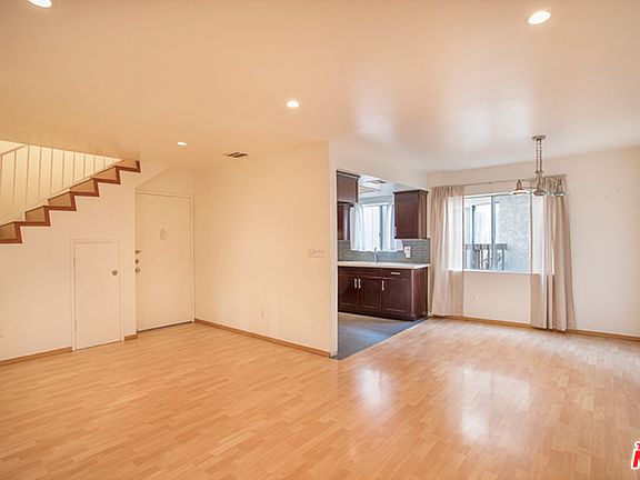 2nd image of 212 N Atlantic Blvd APT C