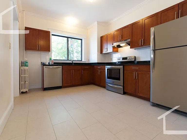 27 Glenville Ave #1 — Photo 5