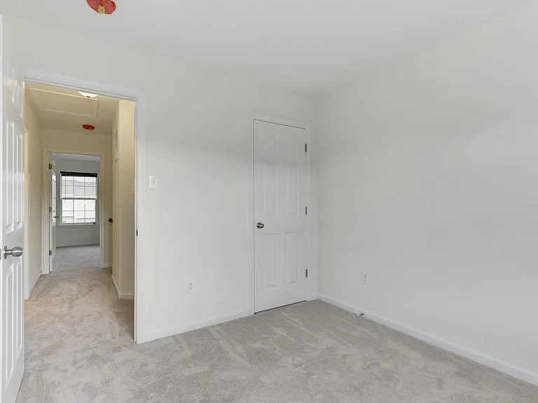119 Monticello Sq — Photo 31