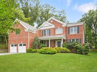 11 Fraydun Lane, Scarsdale, NY 10583