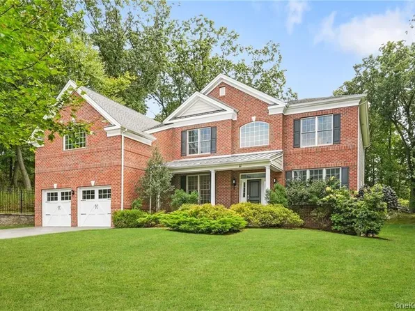 11 Fraydun Lane, Scarsdale, NY 10583