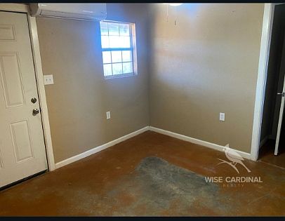 4th image of 901 11th St #5