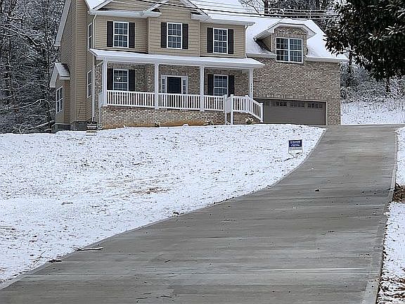 3rd image of 7424 Westridge Dr