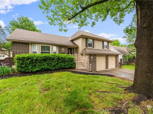 12725 Byars Rd, Grandview, MO 64030