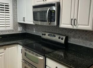 109 Prosperity Ave SE APT E, Leesburg, VA 20175