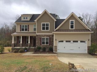 138 Valley Rd, Spring Lake, NC 28390