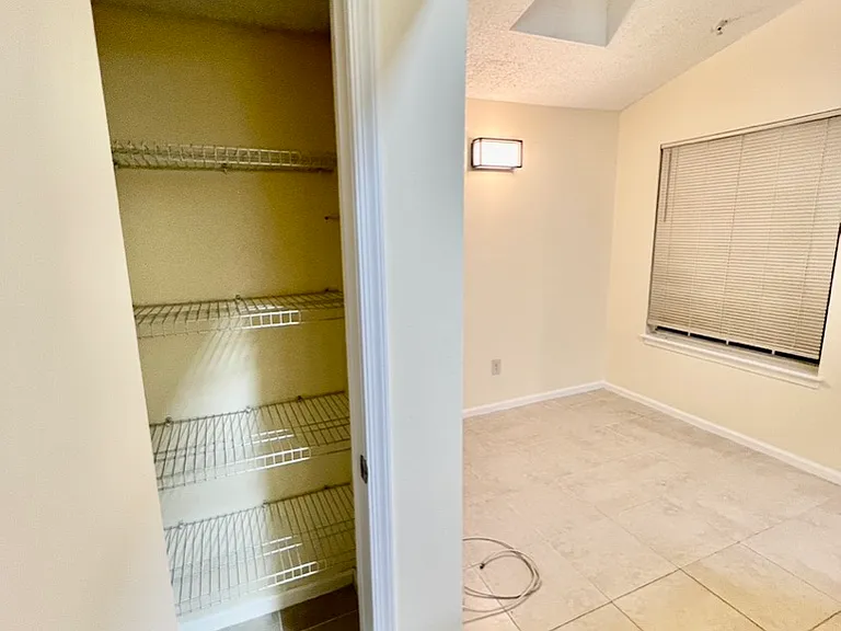 1275 Crystal Way #F — Photo 6