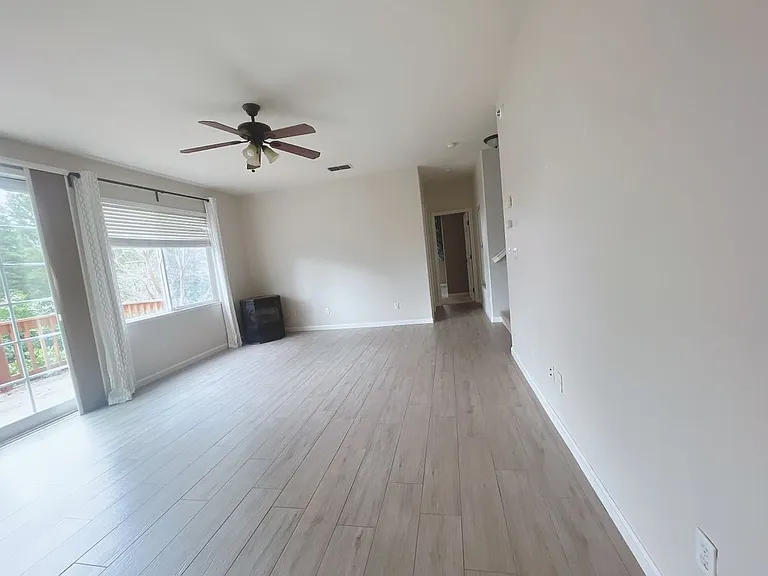 4011 Harlington Cir — Photo 28