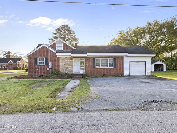 4th image of 204 N Washington Street