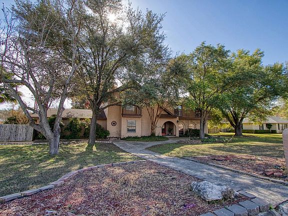 2nd image of 705 Cenizo Blvd