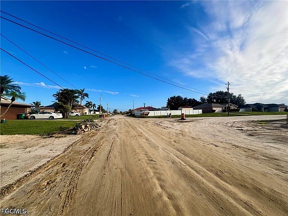 4th image of 1424 NE 9th Ave
